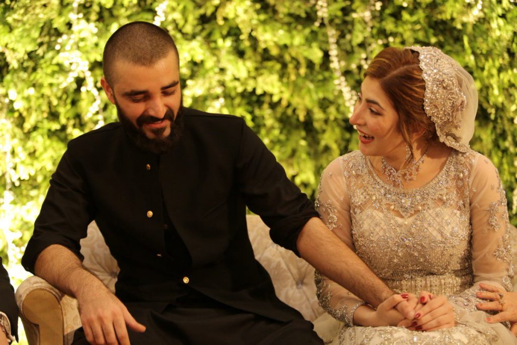 Actor Hamza Ali Abbasi expresses love for his wife Naimal Khawar