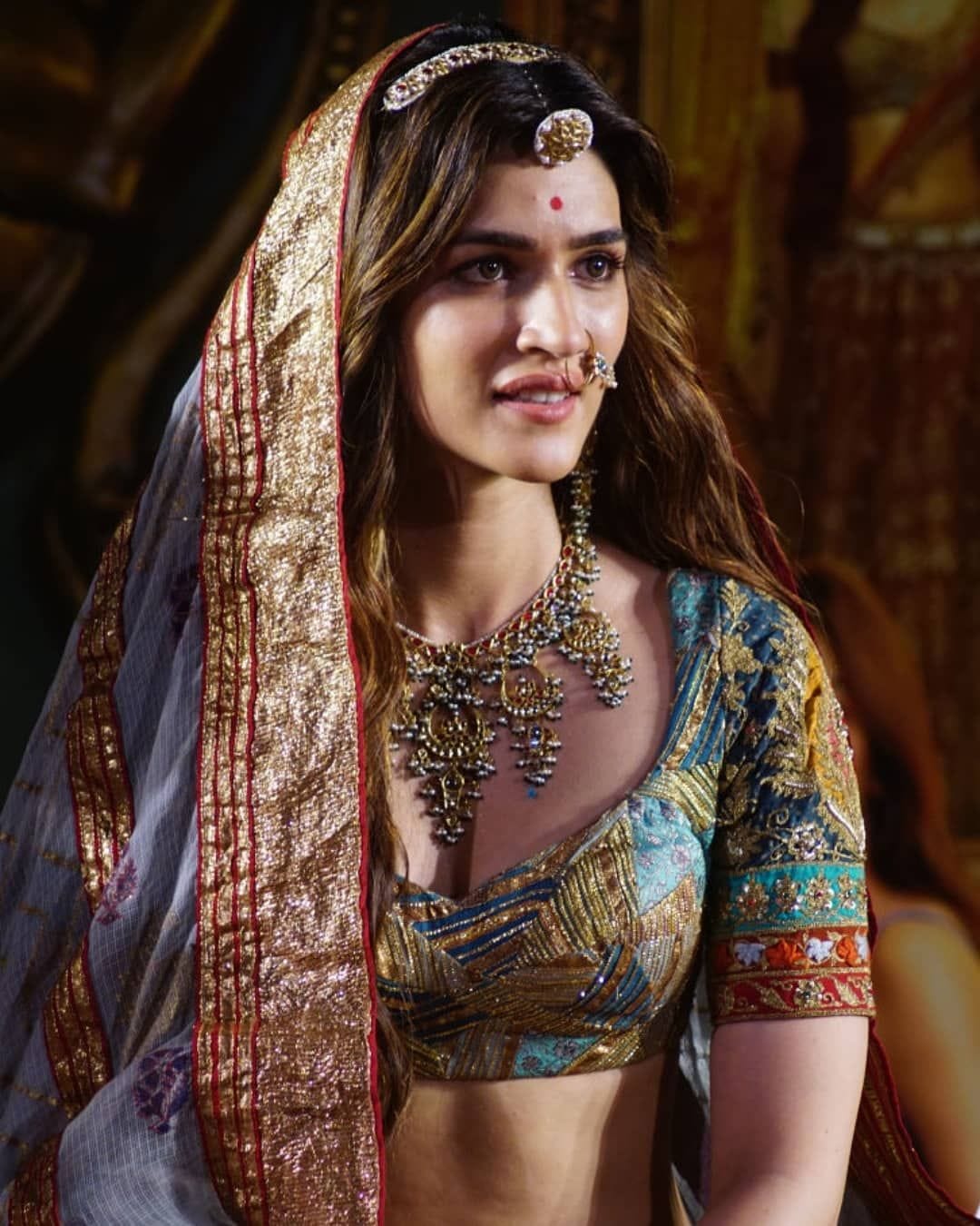 Here are Some Amazing Pictures of Kriti Sanon