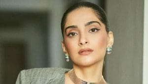 Sonam Kapoor Biography, Age, Family, Sisters, Husband, Wedding & Net Worth