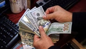 Global Debt Soars to Record $337.7 Trillion, IIF Warns Fiscal Strains